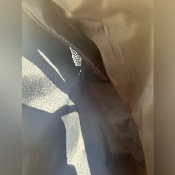 Exquisite RARE Burberry Tote – Your Perfect Summer Companion - Picture 7 of 14